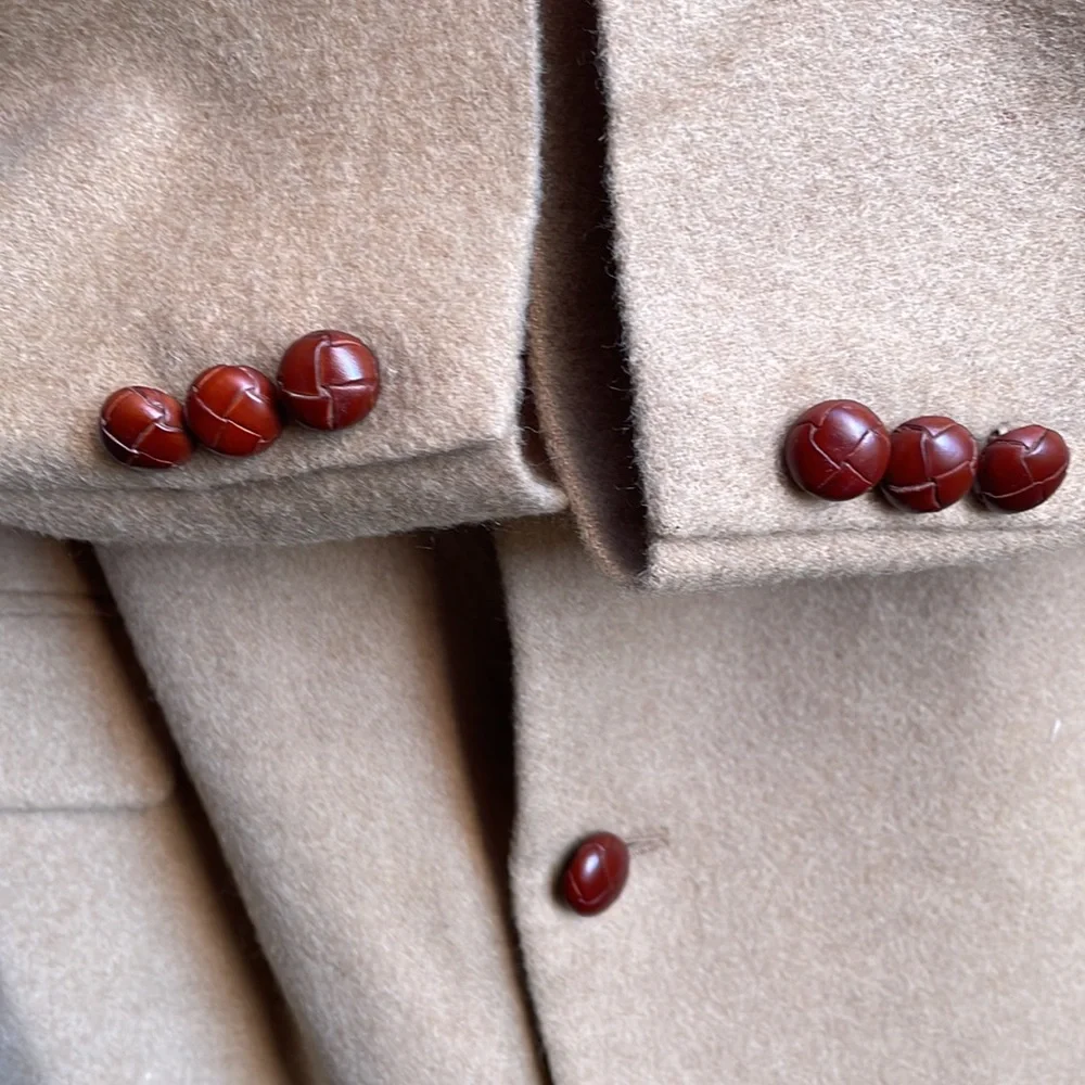 Vintage Evan Picone beige sport coat Measurements